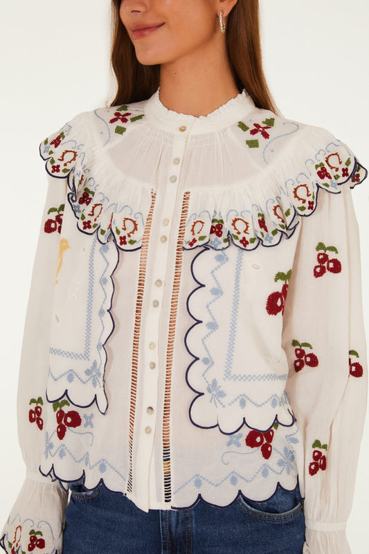 Blusa Artesanal Bordada Fazenda