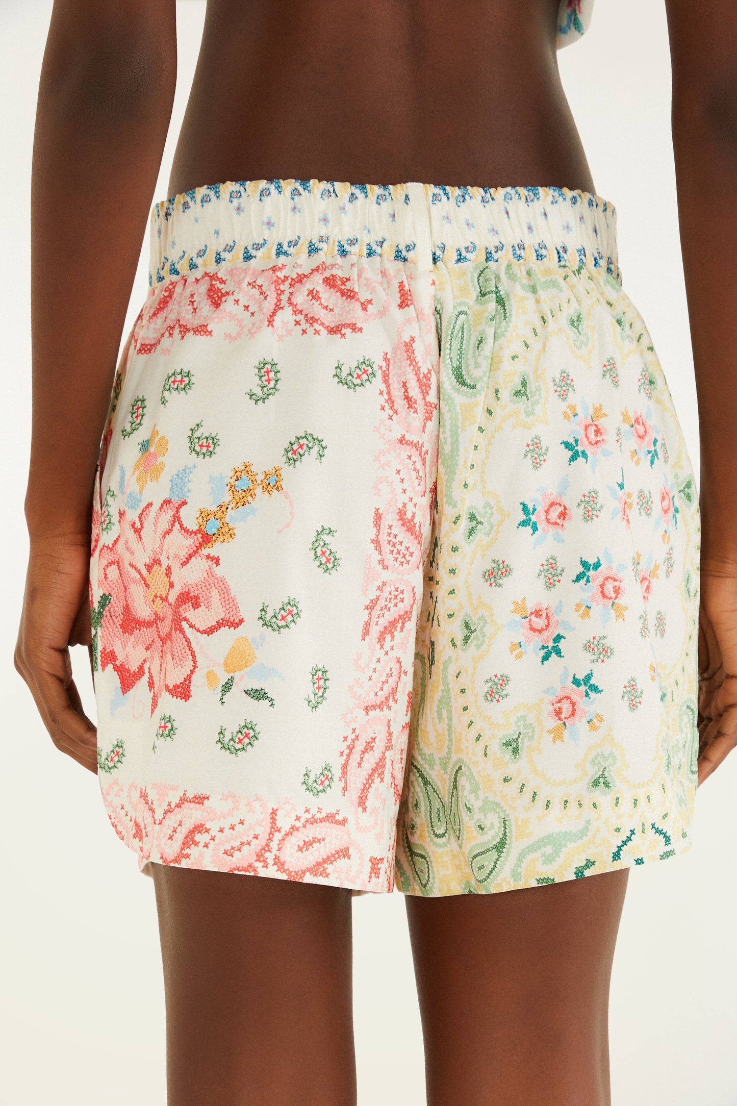 Shorts Estampados  borde de bandana