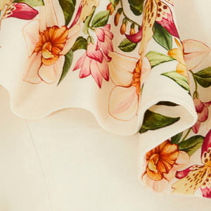 Blusa  volantes y un hombro  Estampado floral de Mali