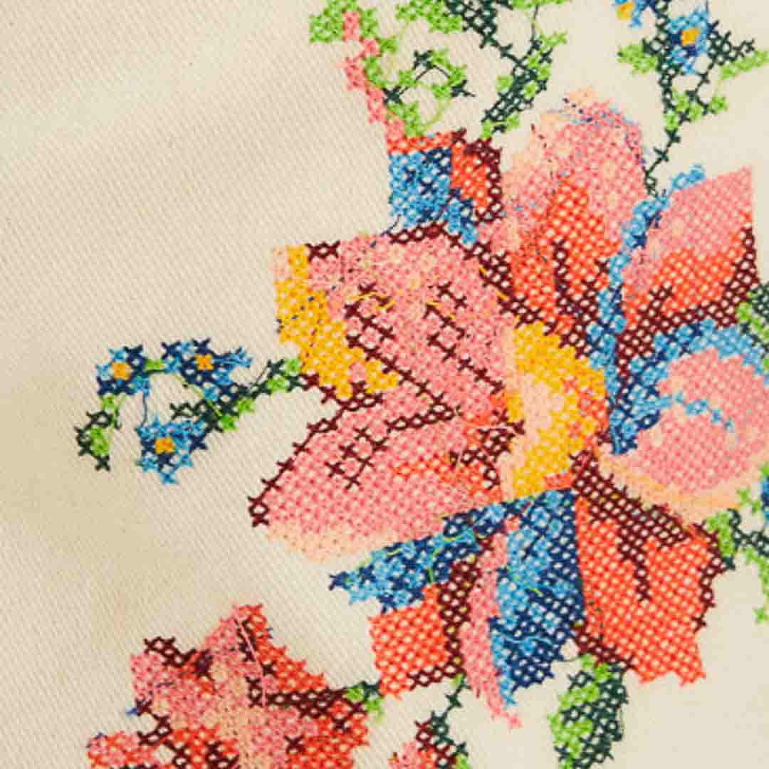 Short de Sarga Bordado Punto Cruz Brisa