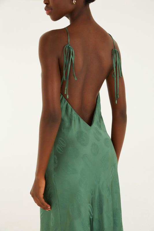 Vestido Decote Costas Jacquard Conchas
