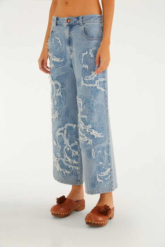 Pantalón Jeans Bordada Flor