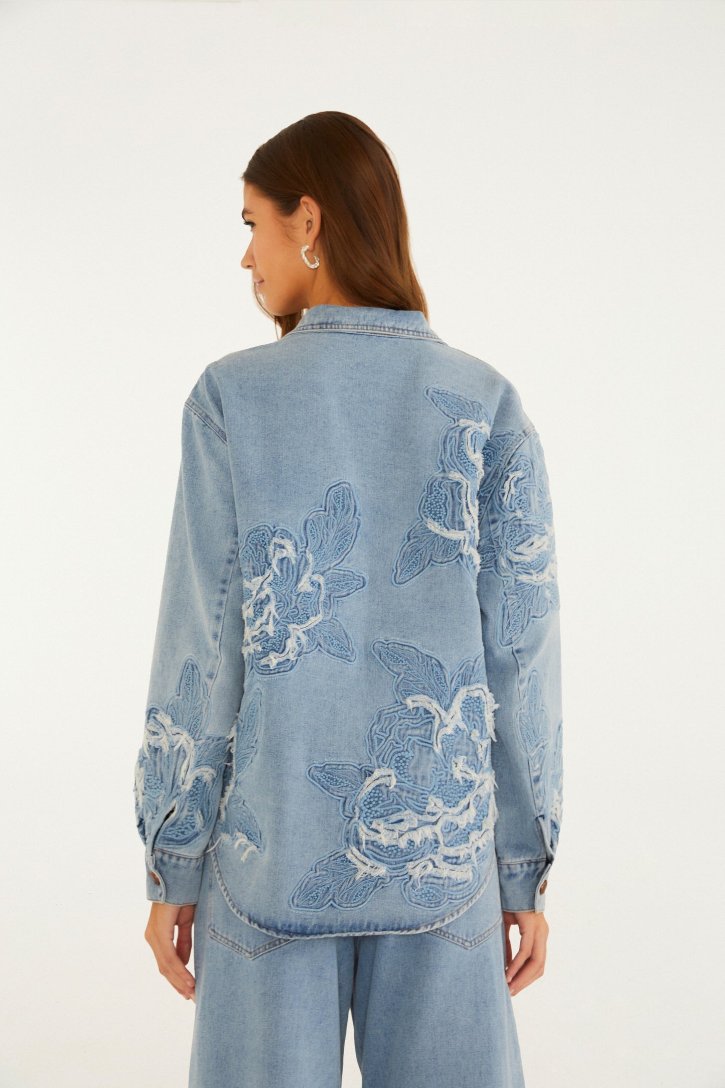 Camisa Jaqueta Jeans Bordado Flor
