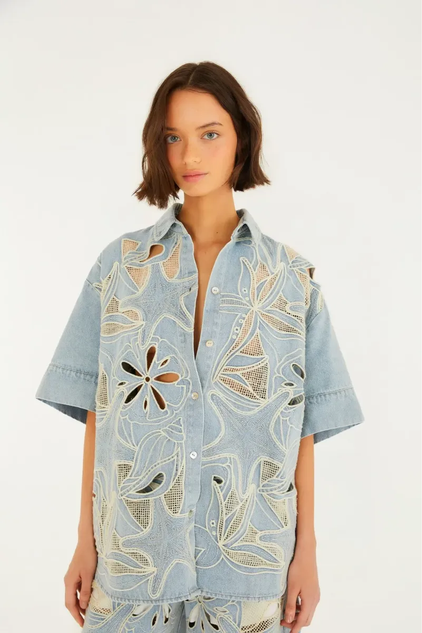 Camisa Jeans Bordado Fundo Do Mar