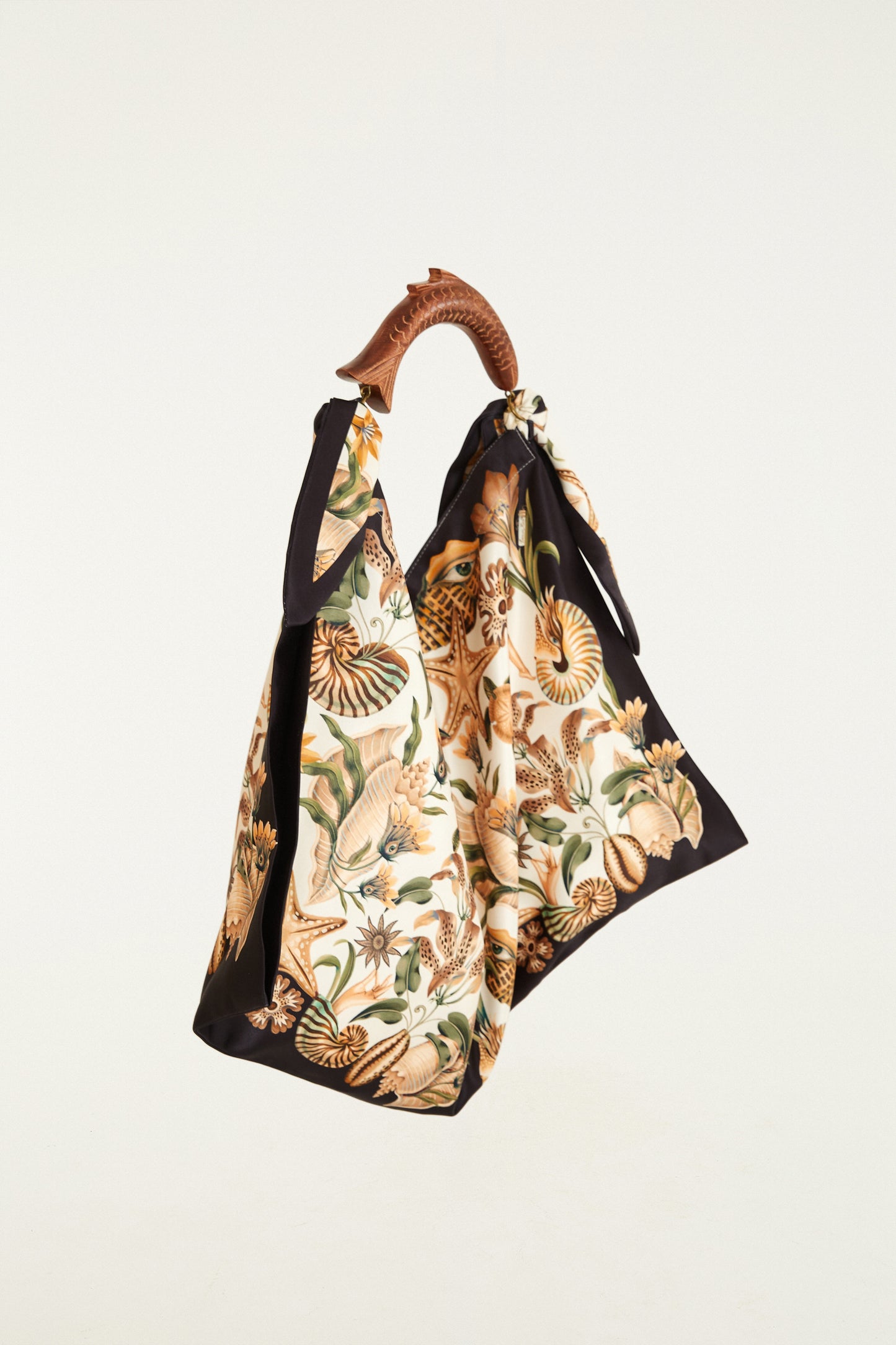 Bolsa Lenço Estampado Concha Surreal