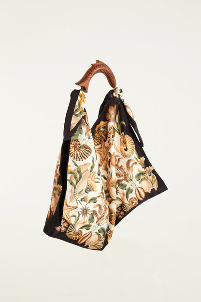 Bolsa Lenço Estampado Concha Surreal