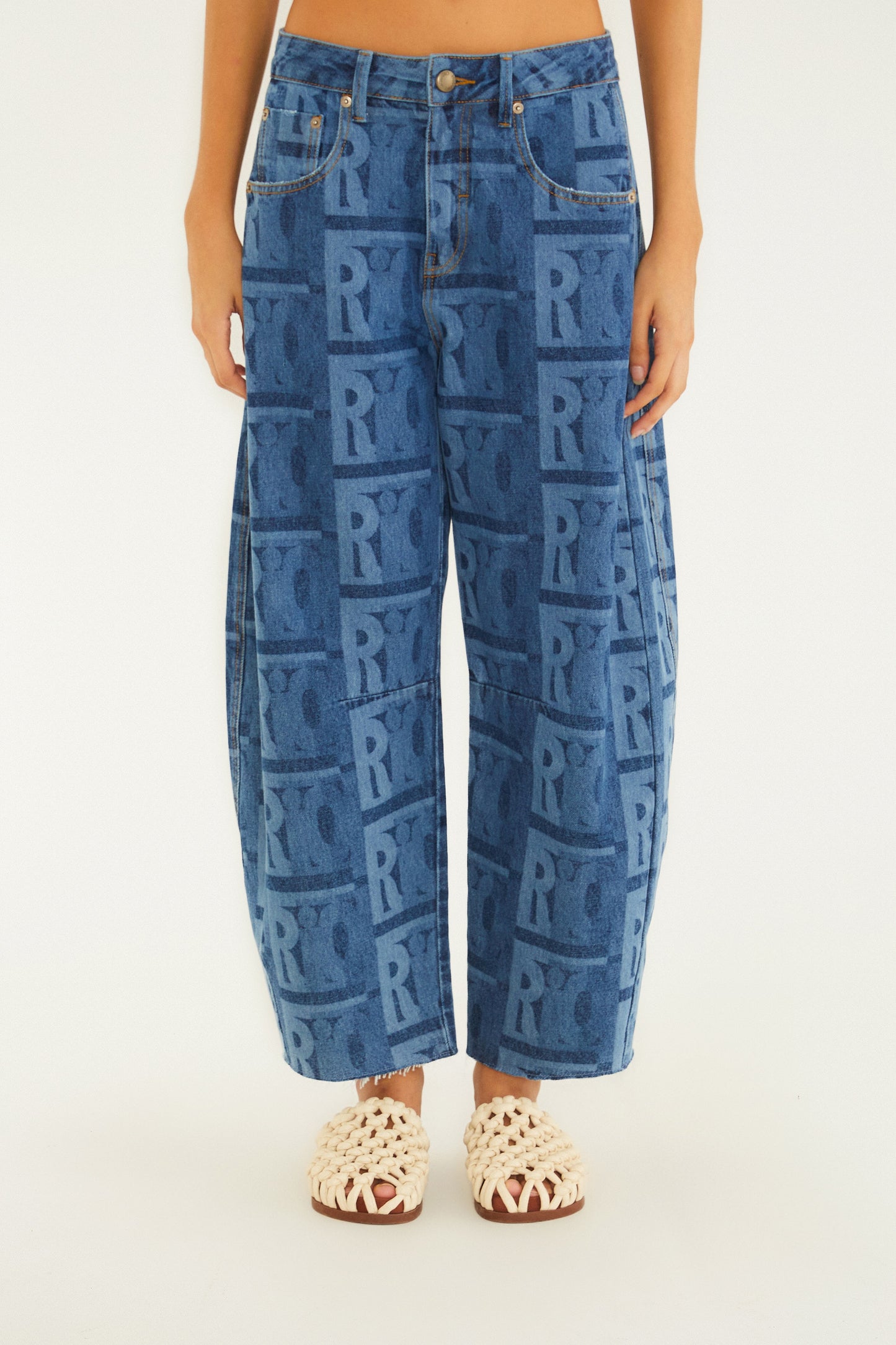 Pantalón de Jeans Barrel Laser Rio Gráfico