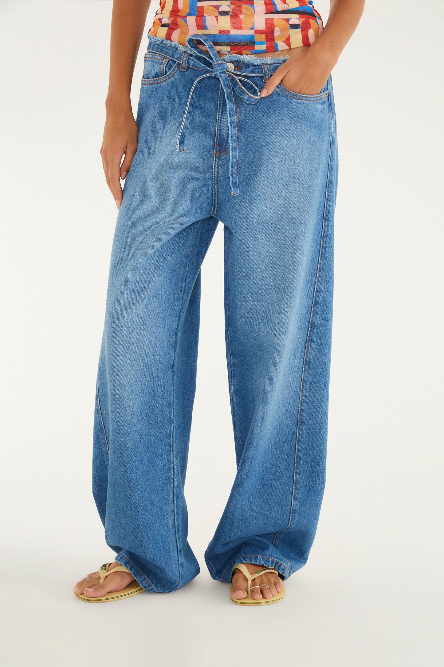 Pantalón de Jeans Amarração