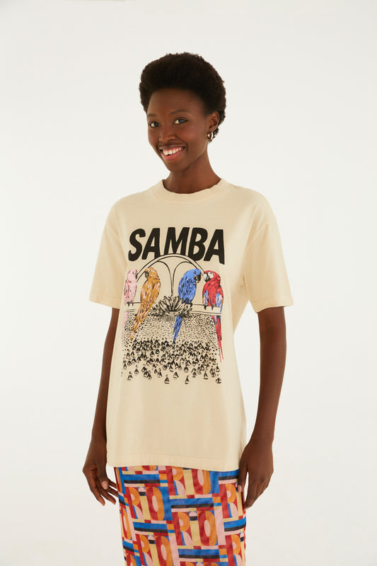 T-Shirt Media Na Avenida Bege