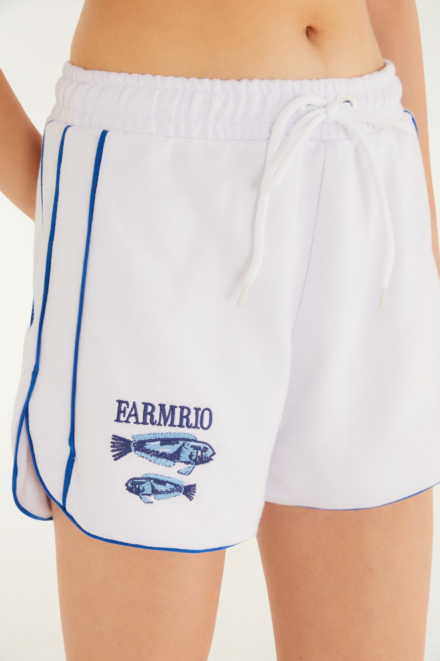 Short Moletom Estampado Peixe Bordado