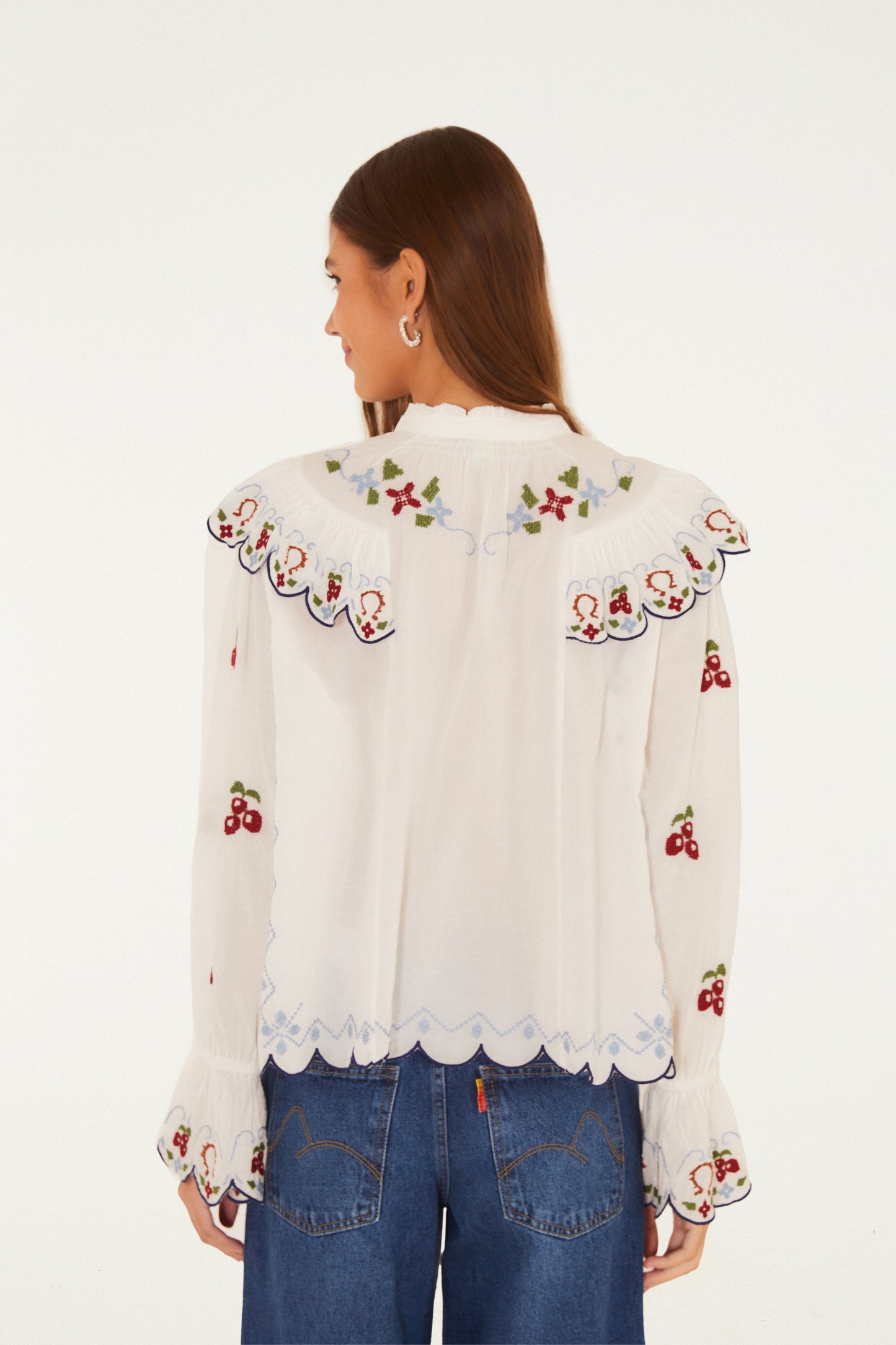 Blusa Artesanal Bordada Fazenda