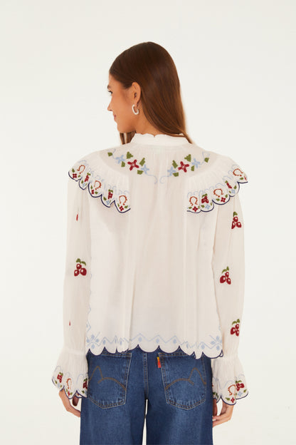 Blusa Artesanal Bordada Fazenda