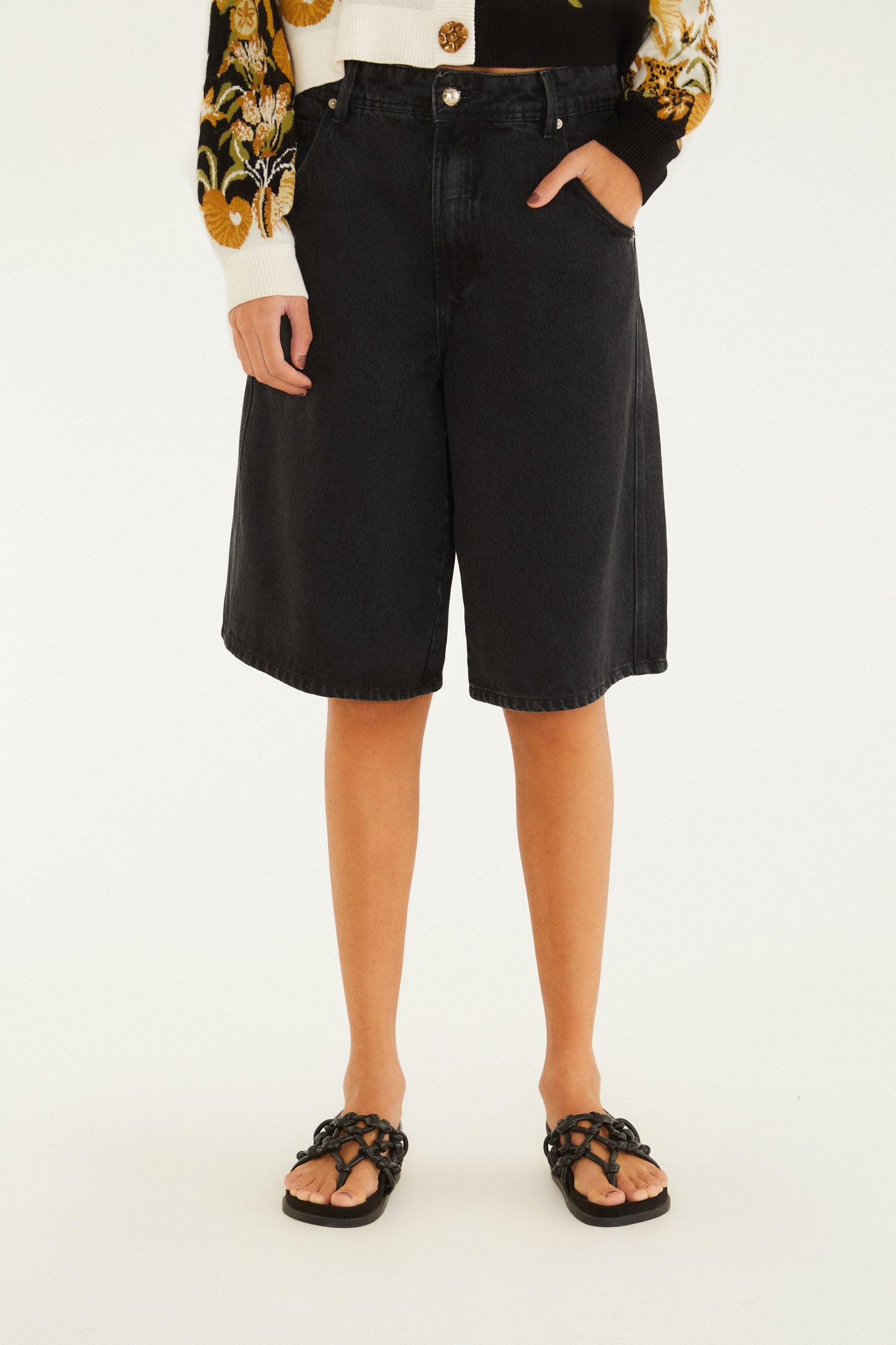 Bermuda Black Jeans