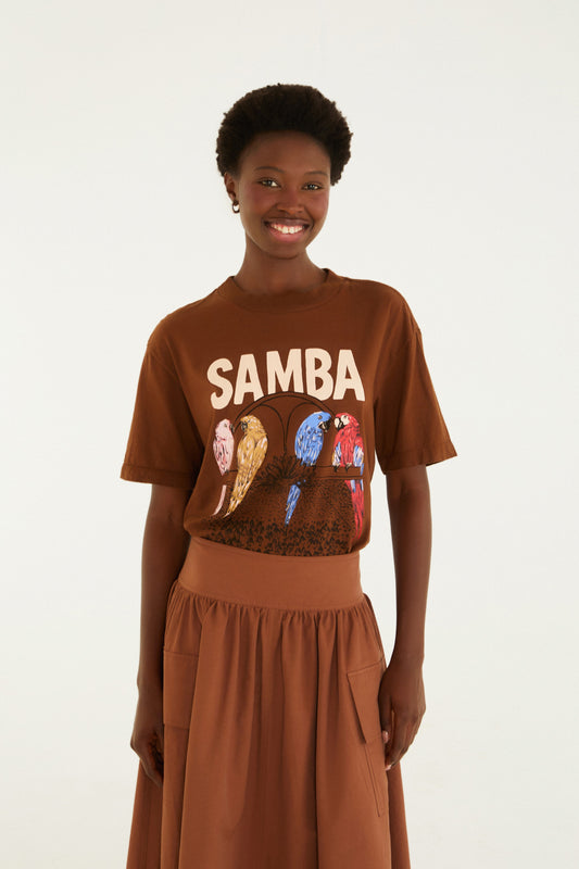 T-Shirt Media Na Avenida Marrom