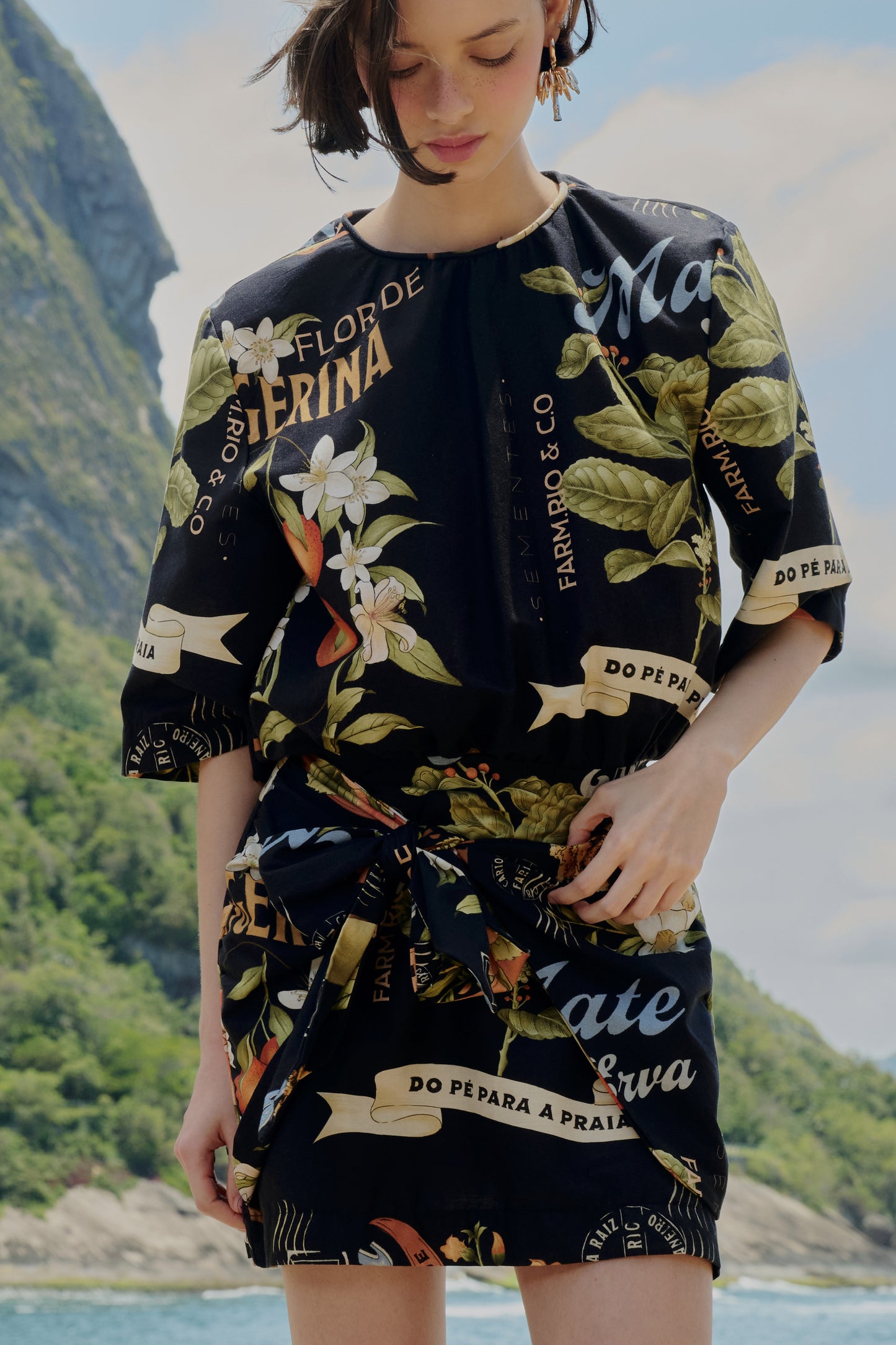 Vestido Corto Estampado Selos Do Brasil