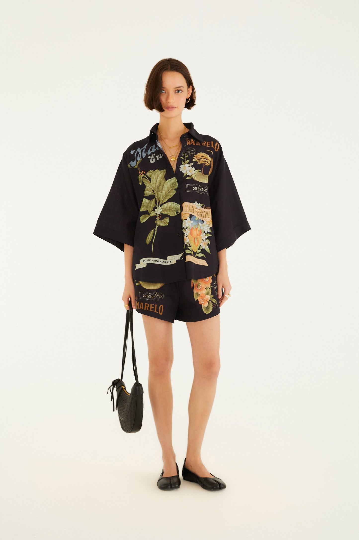 Short Estampado Selos Do Brasil