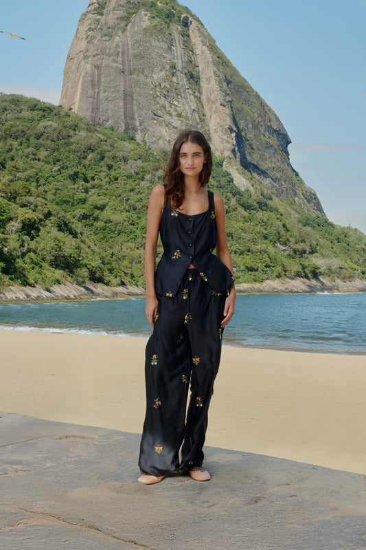 Pantalón Cetim Bordado Selva