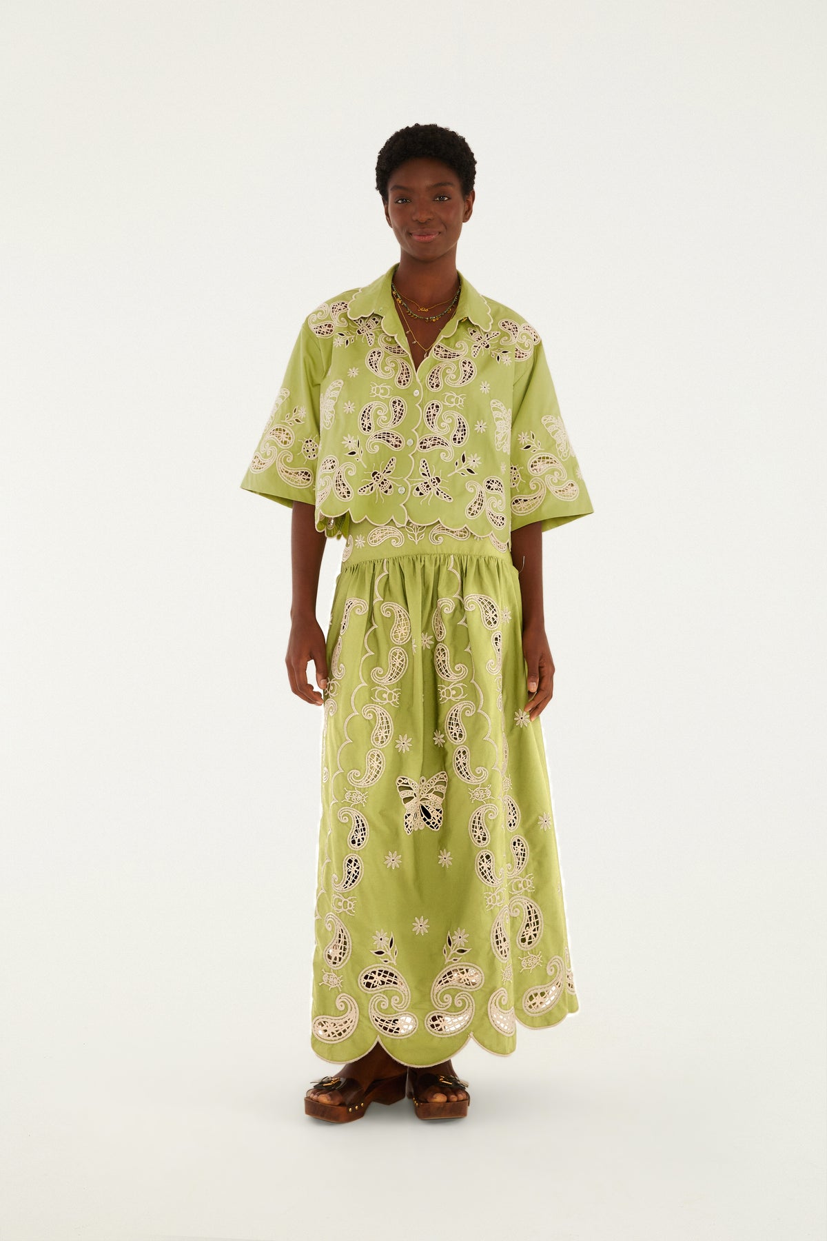 Falda Cropped Bordada Bandanas Jardim Verde Arruda