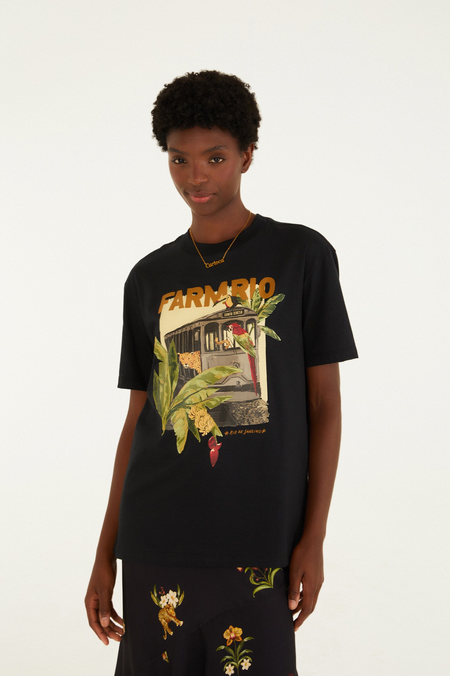 T-Shirt Media Bonde Lotado Preta