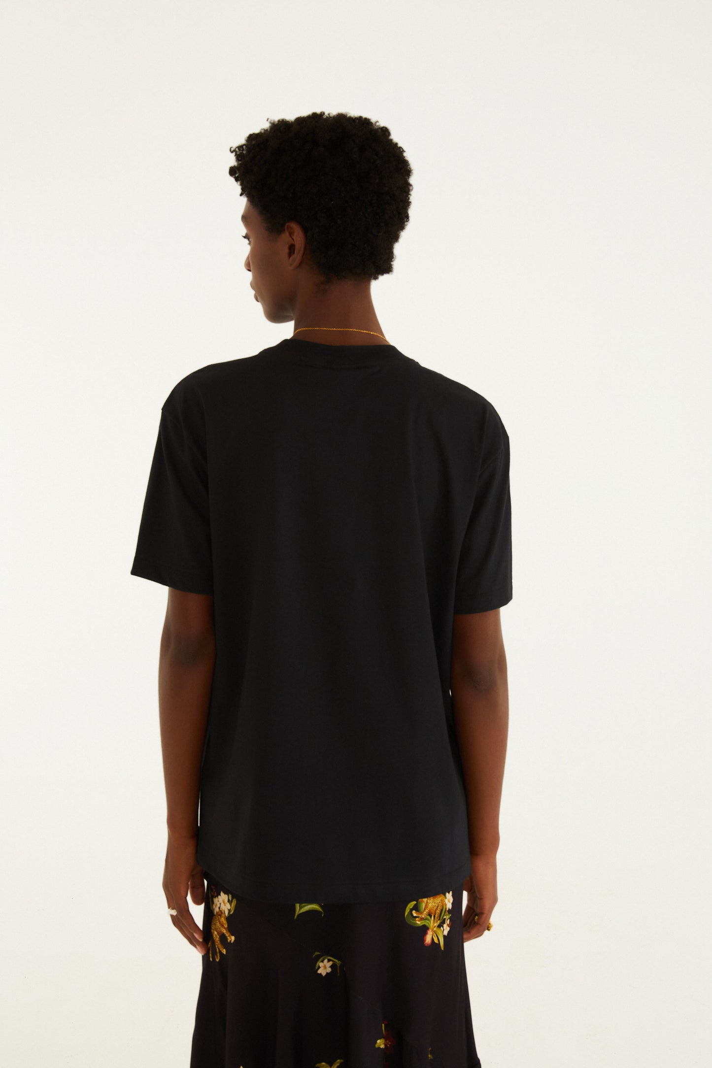T-Shirt Media Bonde Lotado Preta