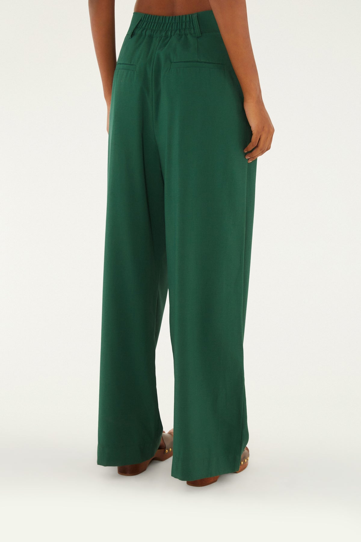 Pantalón Pinzas Verde Estandarte